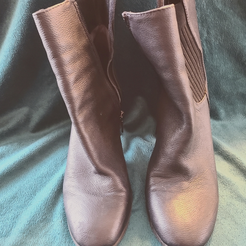 Booties Justin Kenneth Cole